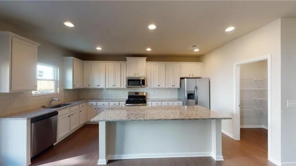 205 Ridge Valley Dr - Photo 5 of 25