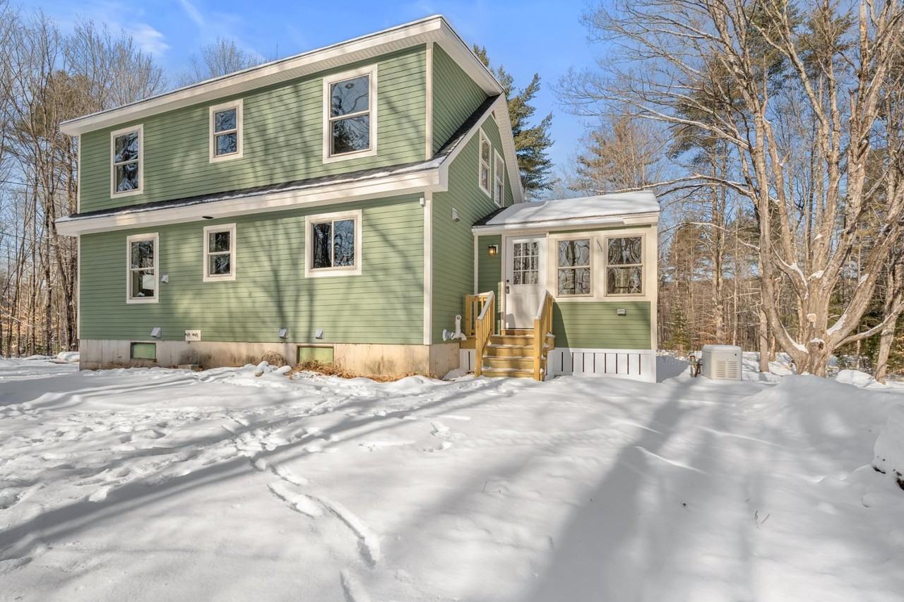 202 Colcord Pond Rd - Photo 7 of 35