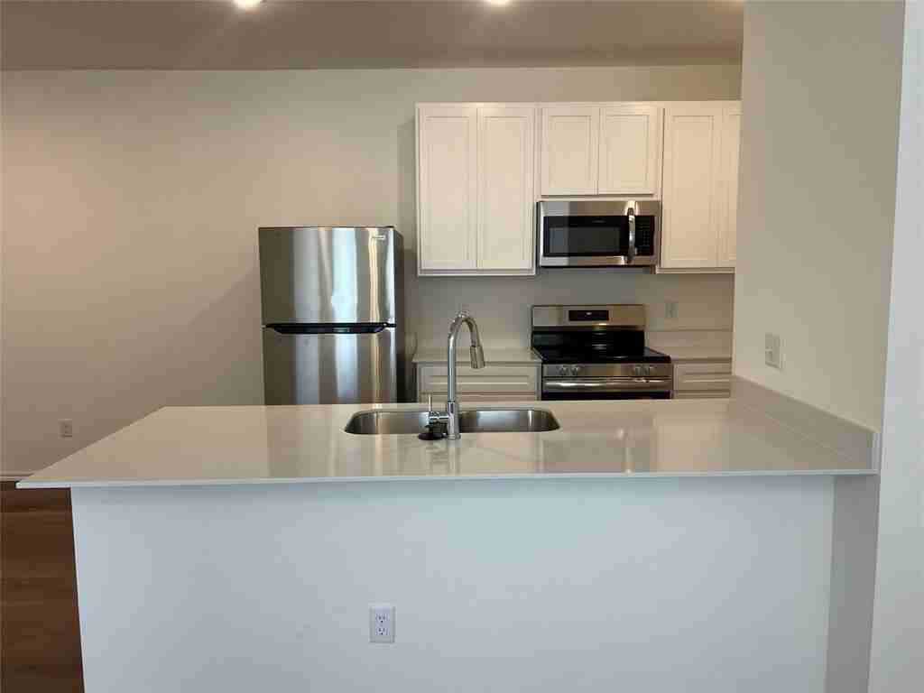 Sw 2nd St #12215 - Photo 6 of 28