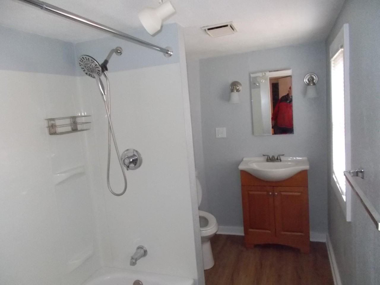 1042 Wright Ave - Photo 3 of 15