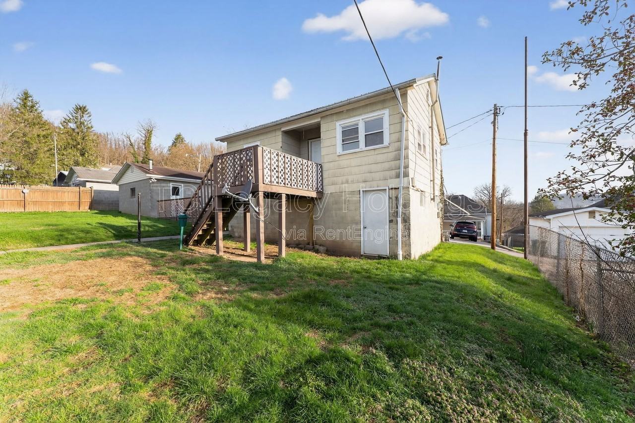 604 1/2 Hart St - Photo 2 of 31