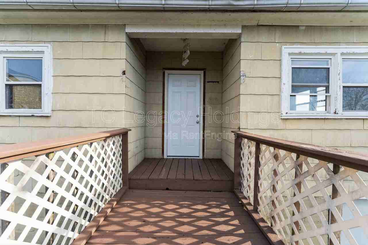 604 1/2 Hart St - Photo 6 of 31