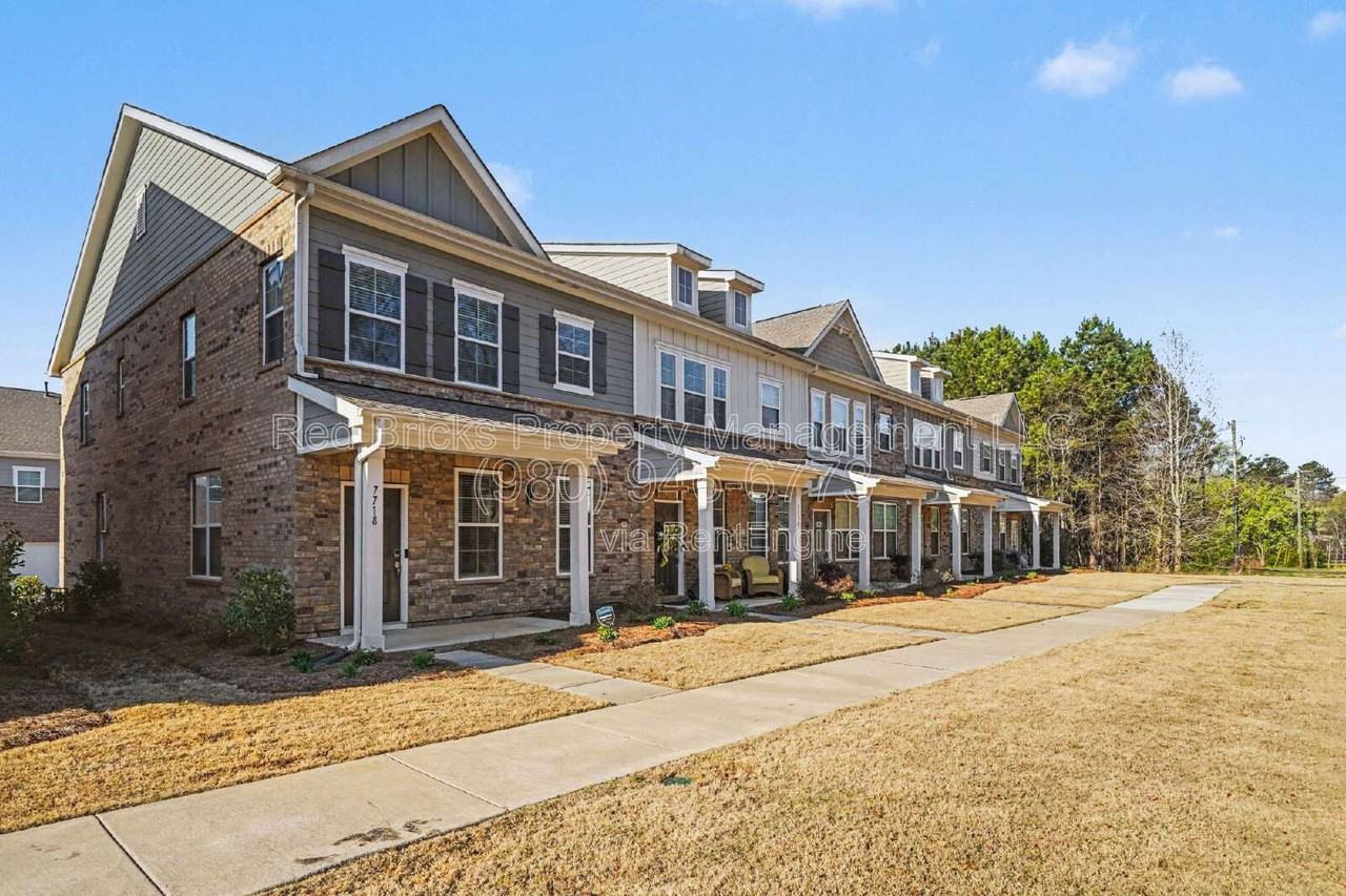 7718 Nelson Rd - Photo 3 of 24