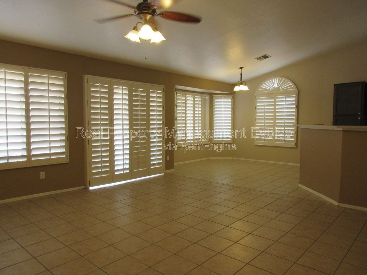 1560 W Cindy St - Photo 2 of 19