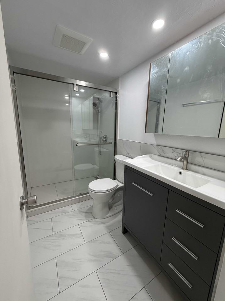 520 36th Ave - Photo 3 of 9