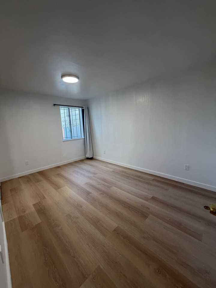 520 36th Ave - Photo 4 of 9