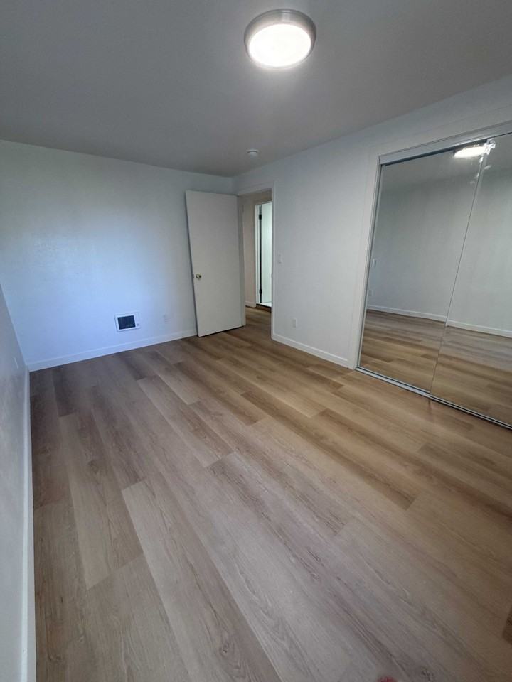 520 36th Ave - Photo 5 of 9