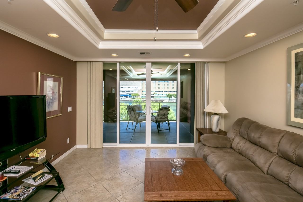 231 Moser Ave #1 - Photo 4 of 28