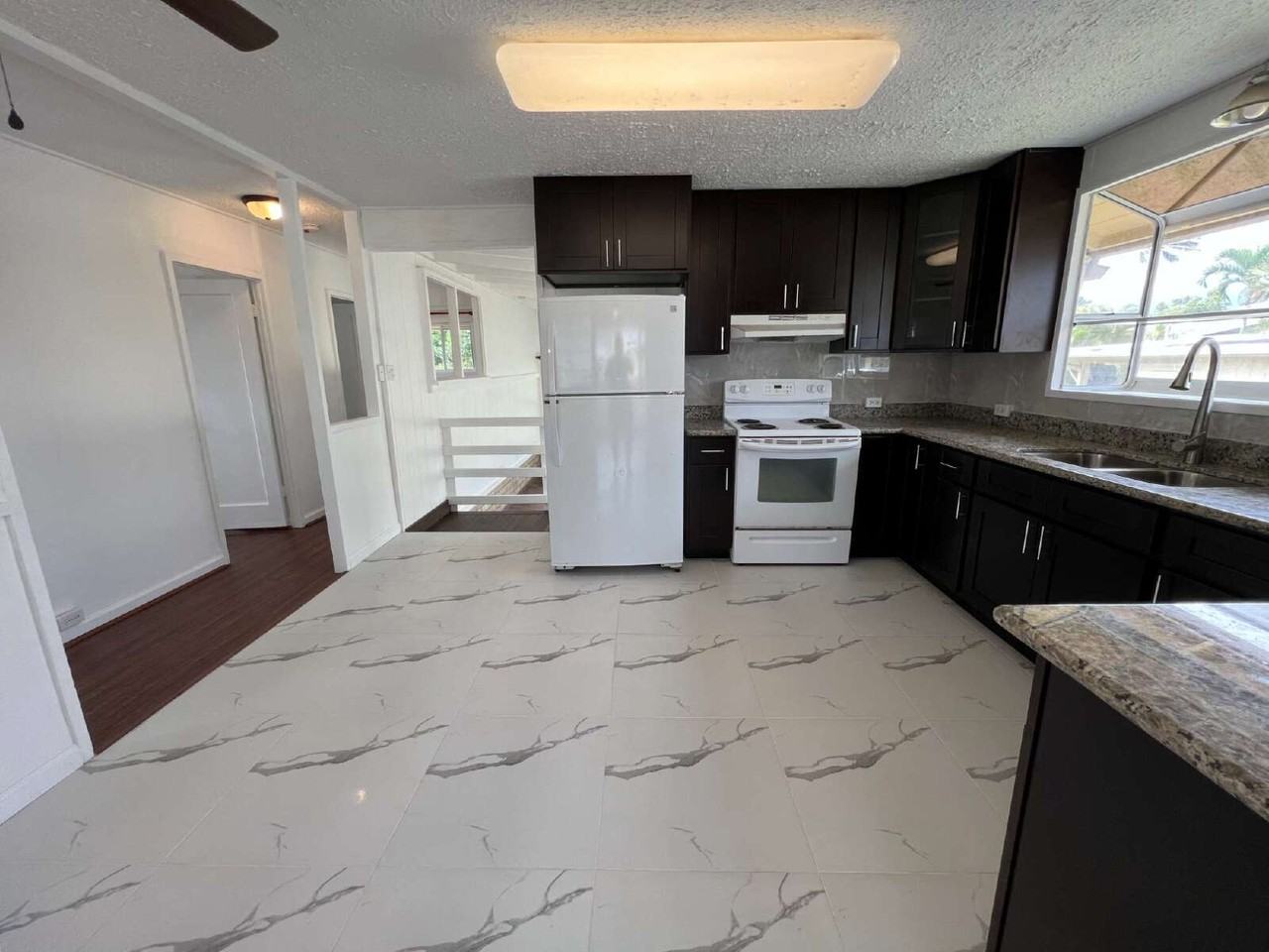 541 Olomana St - Photo 6 of 14