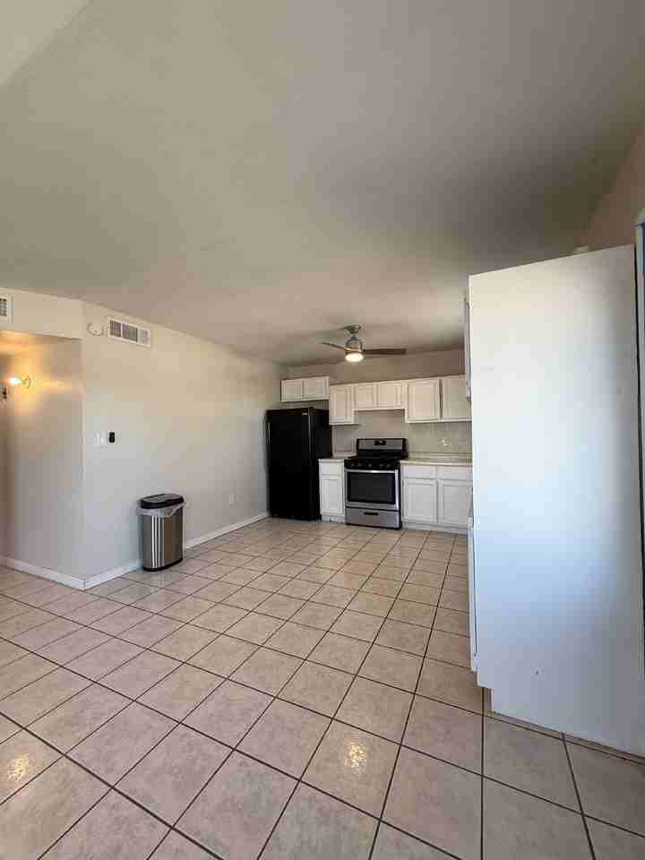 140 Indian Head Rd - Photo 7 of 23