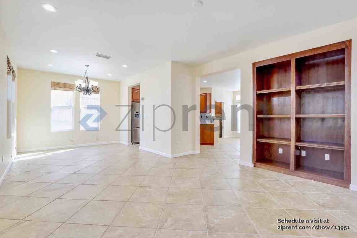 704 Moore Way - Photo 4 of 27