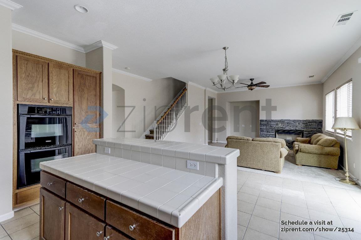 4632 Hutchinson Ln - Photo 7 of 23