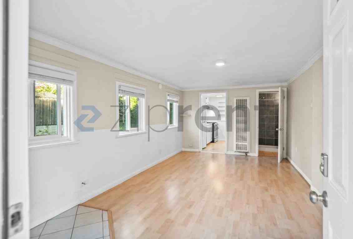 228 Los Gatos Blvd #2 - Photo 4 of 24