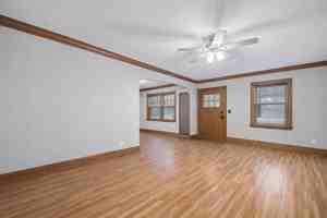 featured image of 811 Snelling Ave N