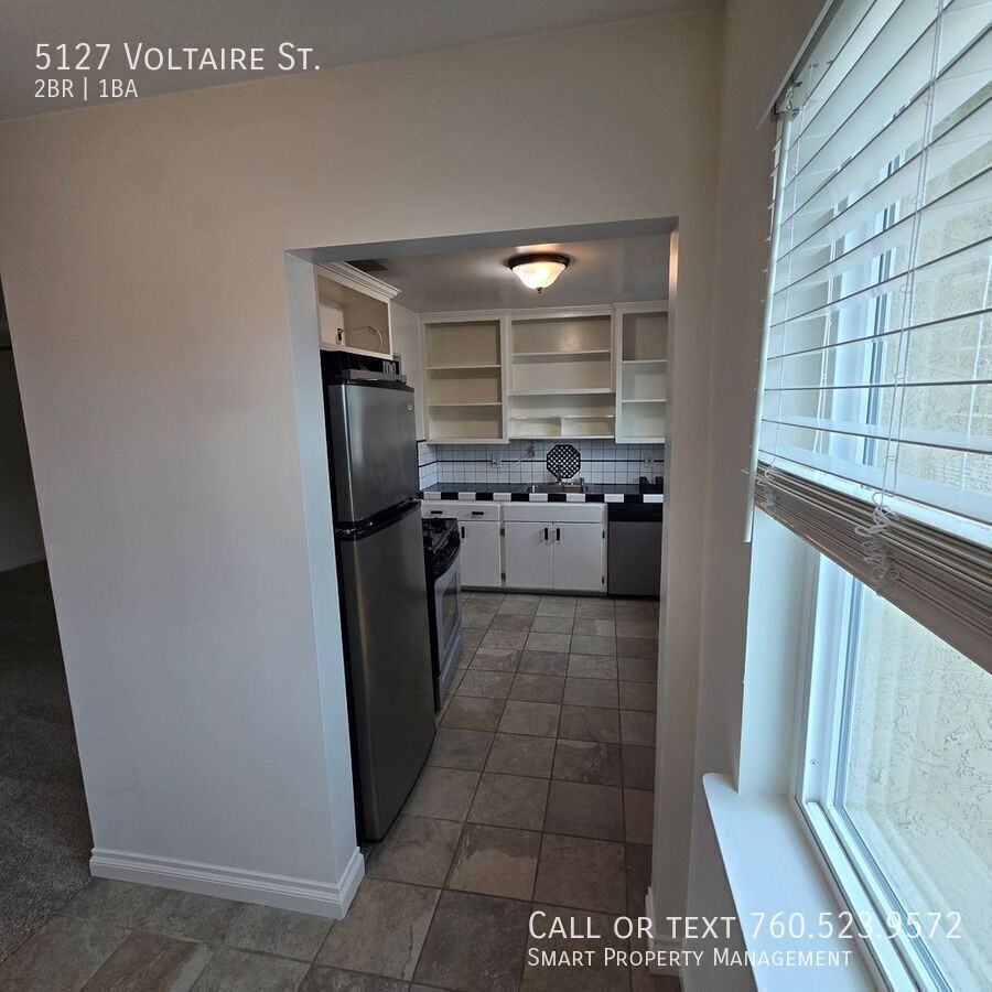 5127 Voltaire St - Photo 6 of 31