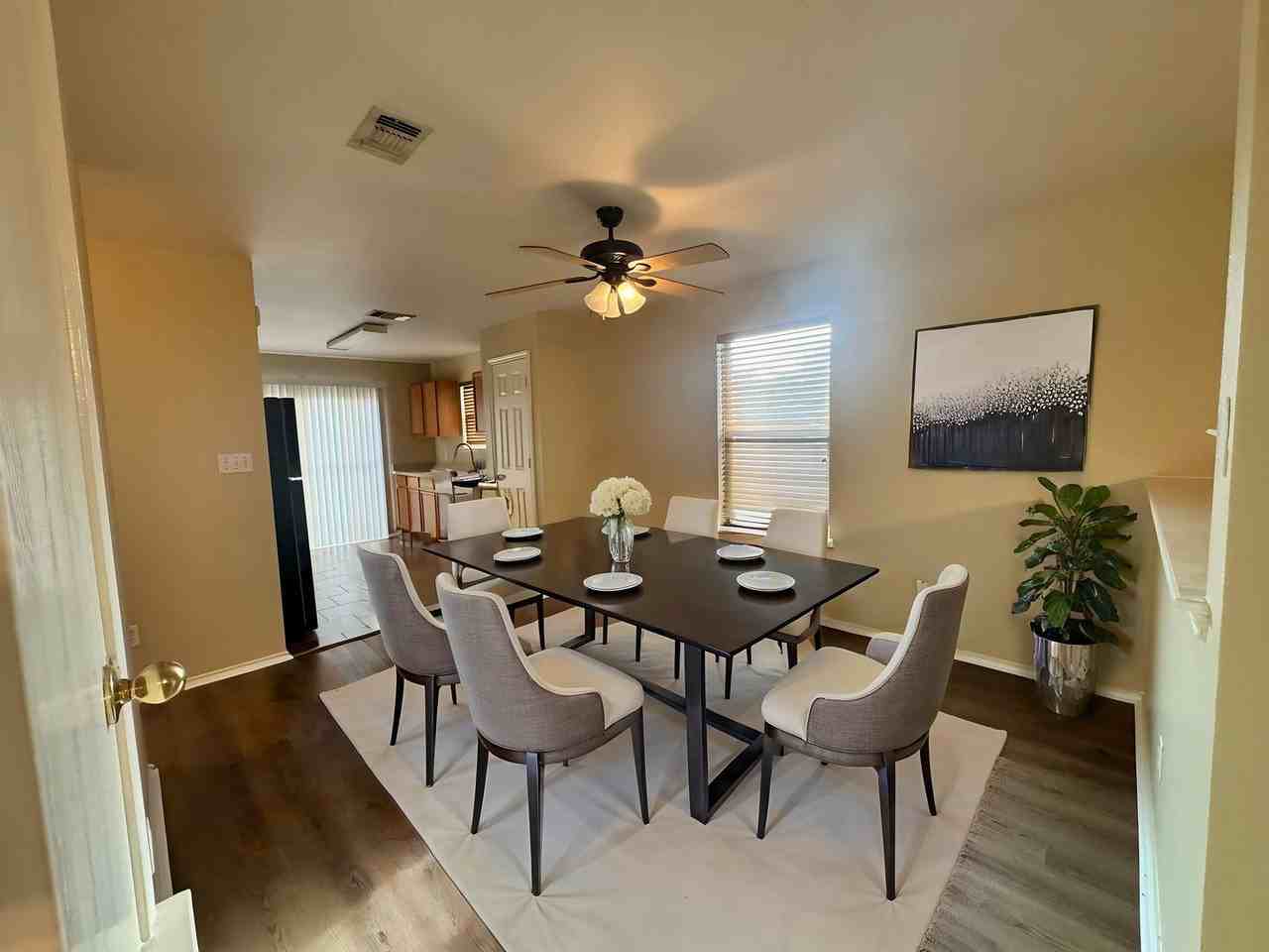 10707 N Shaenridge - Photo 4 of 35