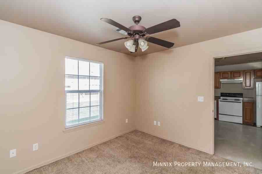 2801 Mable Dr #4 - Photo 7 of 13