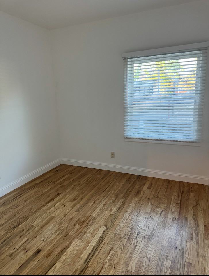 1009 Solons Aly #2 - Photo 5 of 16