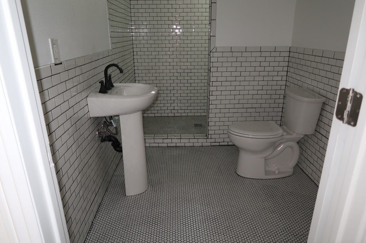 2427 J St #1 - Photo 7 of 11