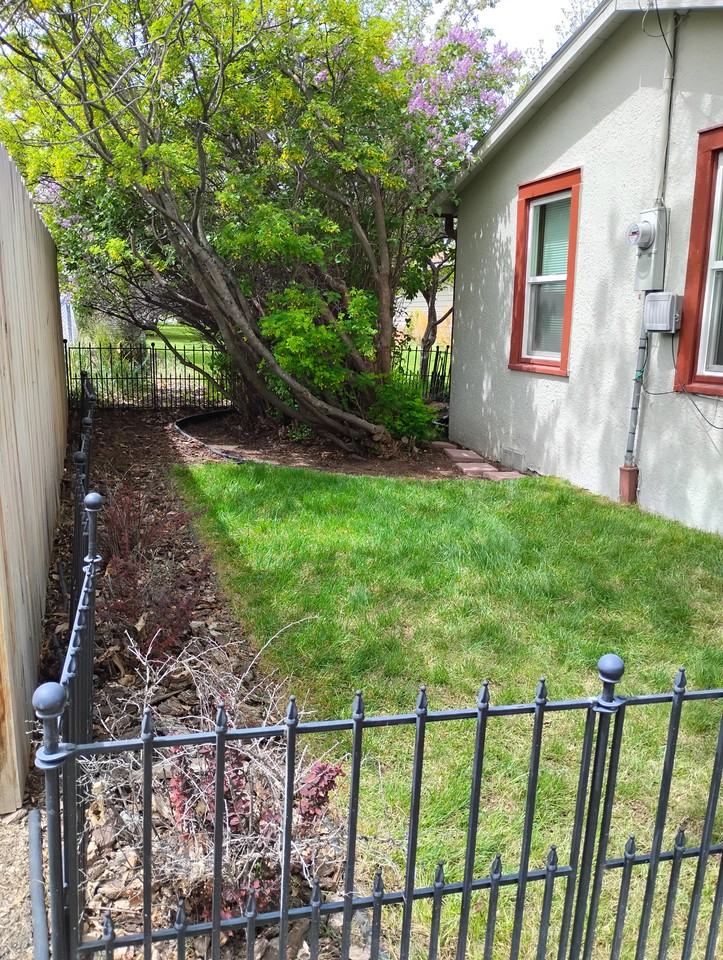 1005 Harrison Ave - Photo 2 of 12