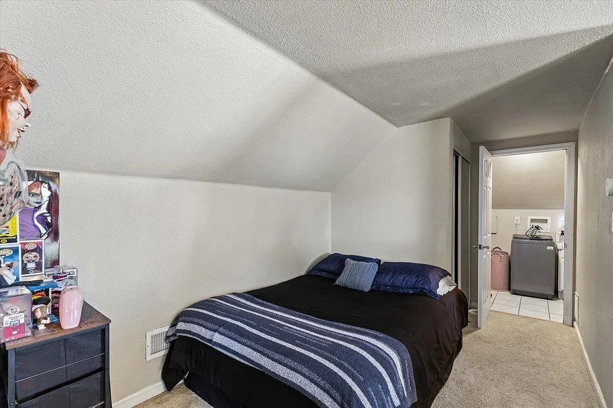 1405 Sacramento St #B - Photo 2 of 7