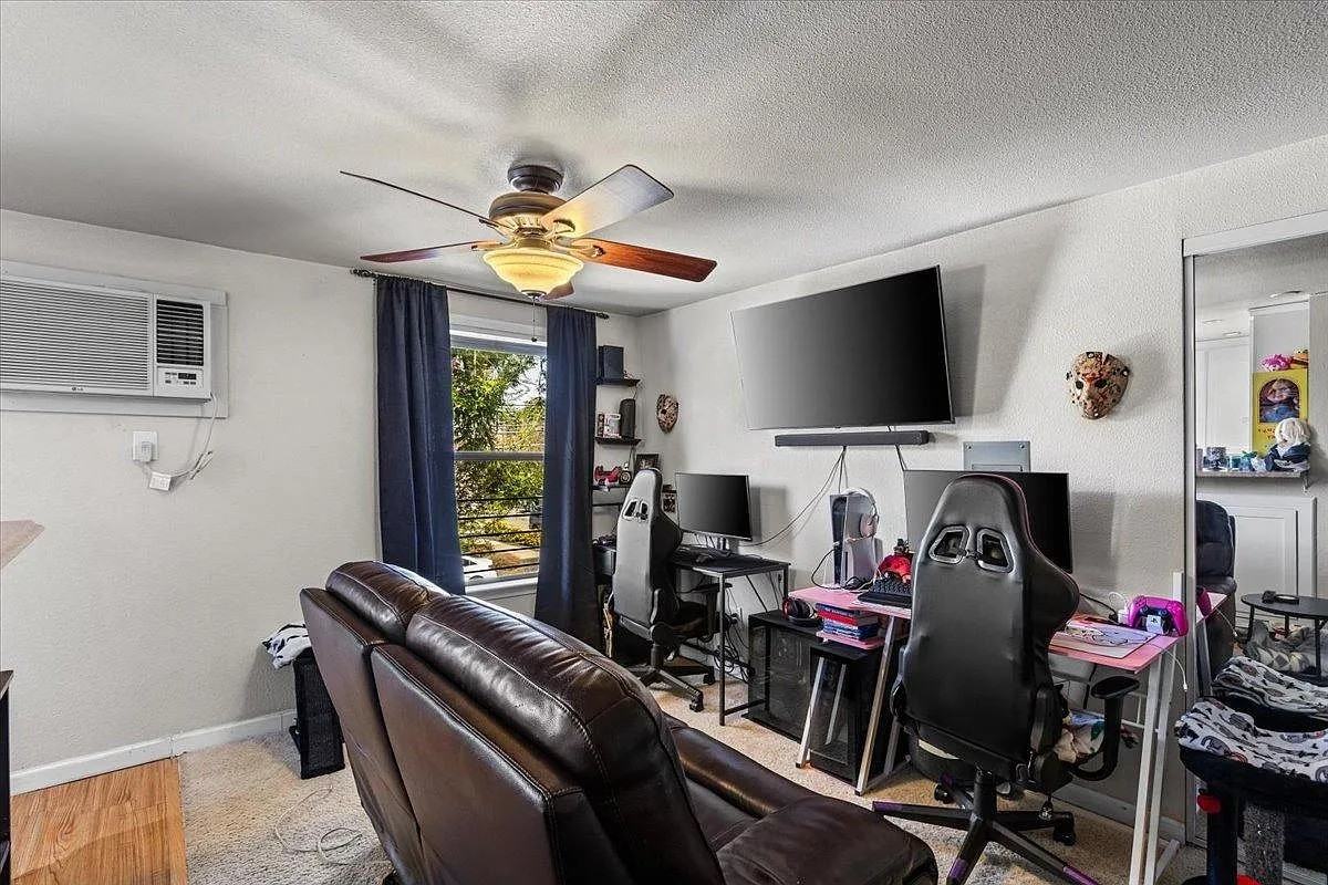 1405 Sacramento St #B - Photo 5 of 7