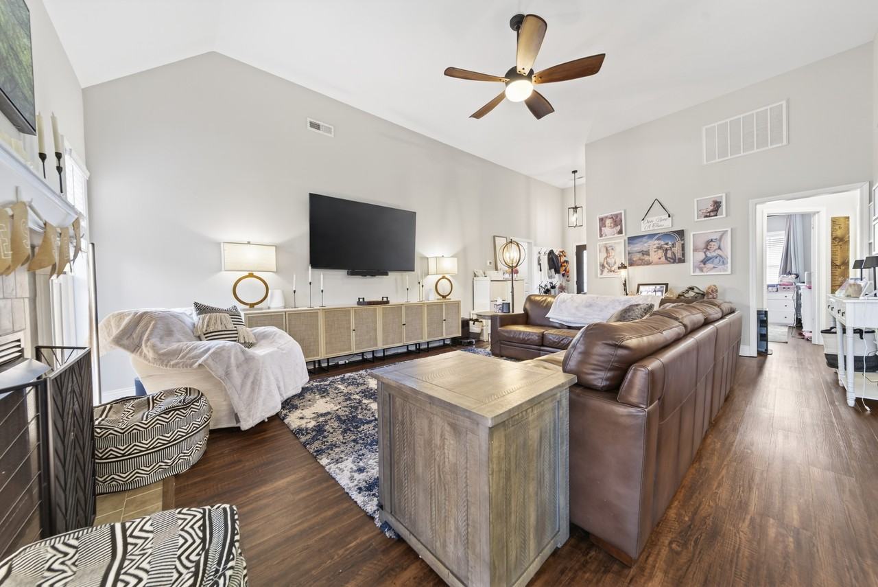 163 Gabriella Ct #NA - Photo 2 of 50