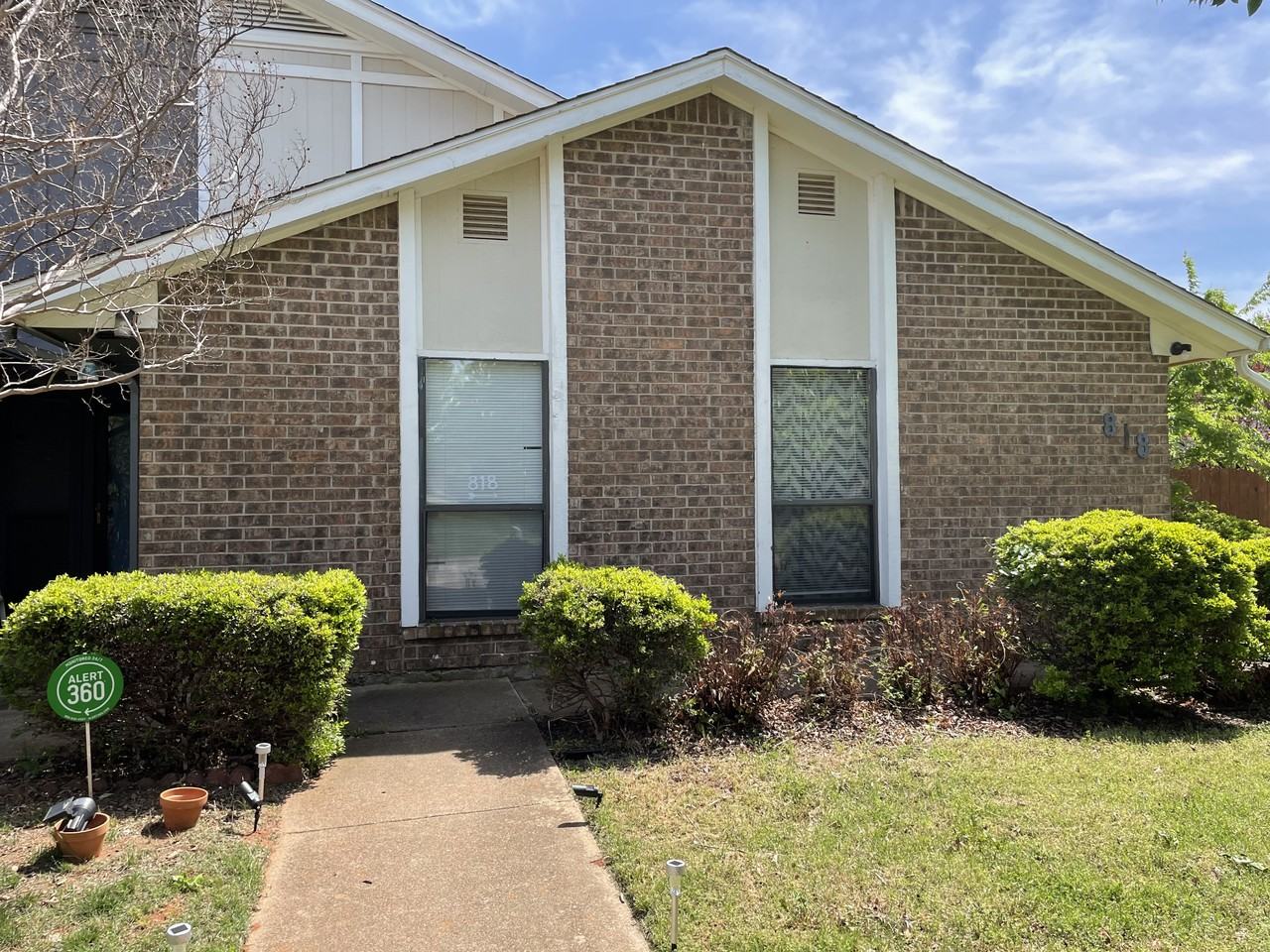 818 Nw 137th St #NA - Photo 2 of 29