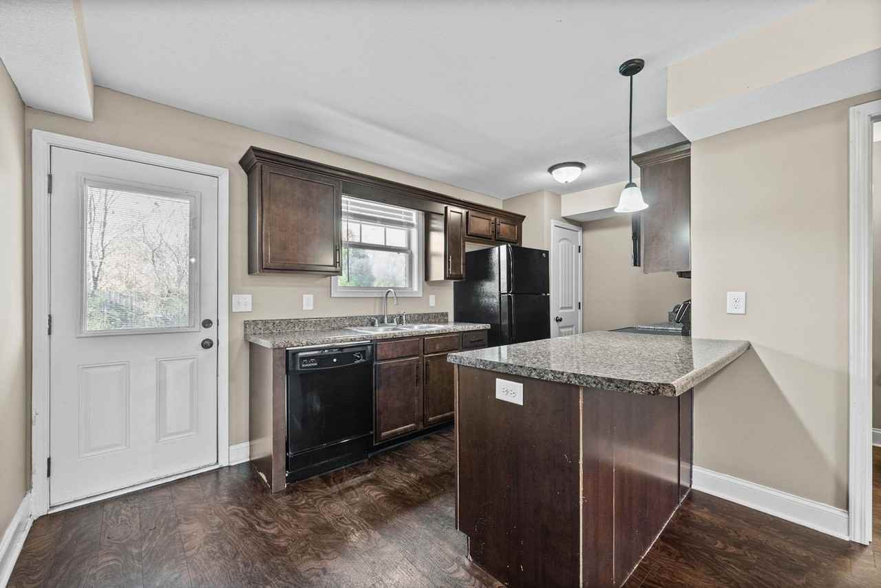 1766 Spring Water Dr - Photo 7 of 22