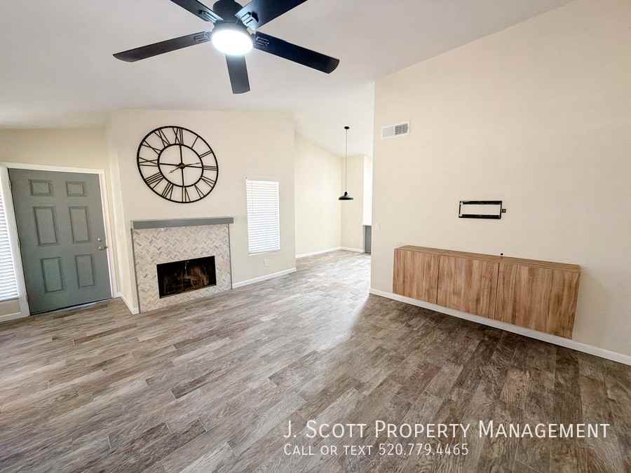 6424 W Becker Ln - Photo 2 of 18