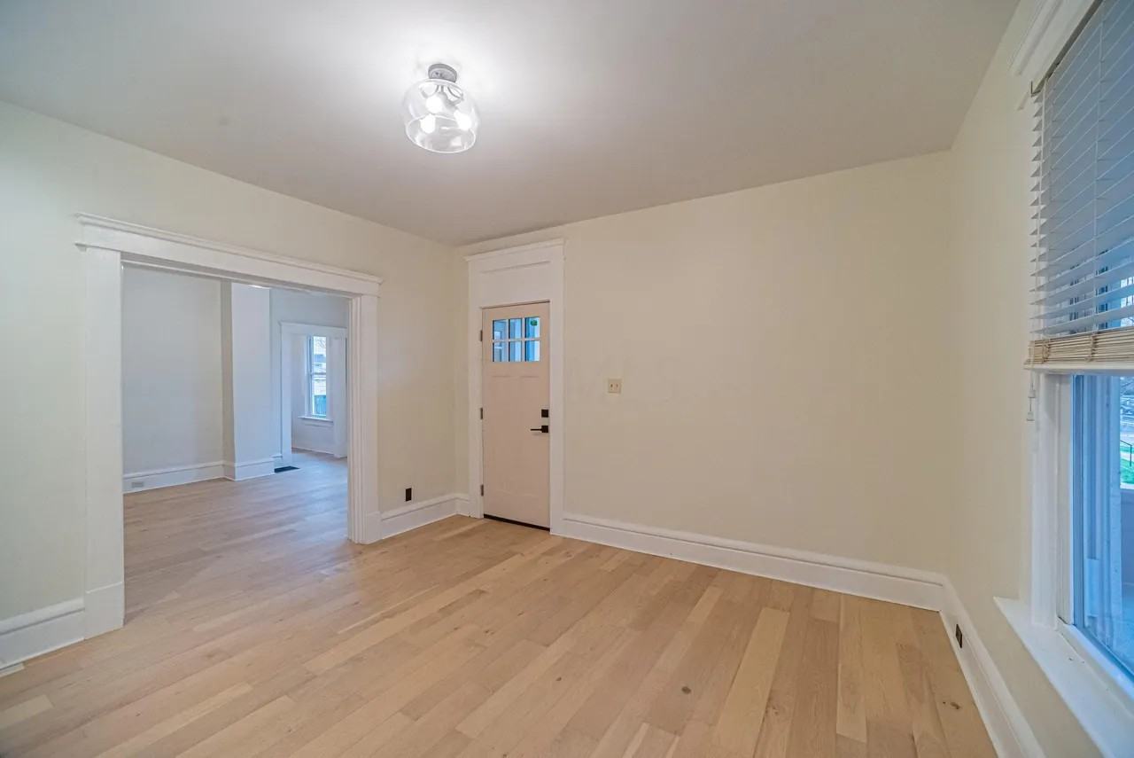 2440 Summit St #NA - Photo 5 of 14