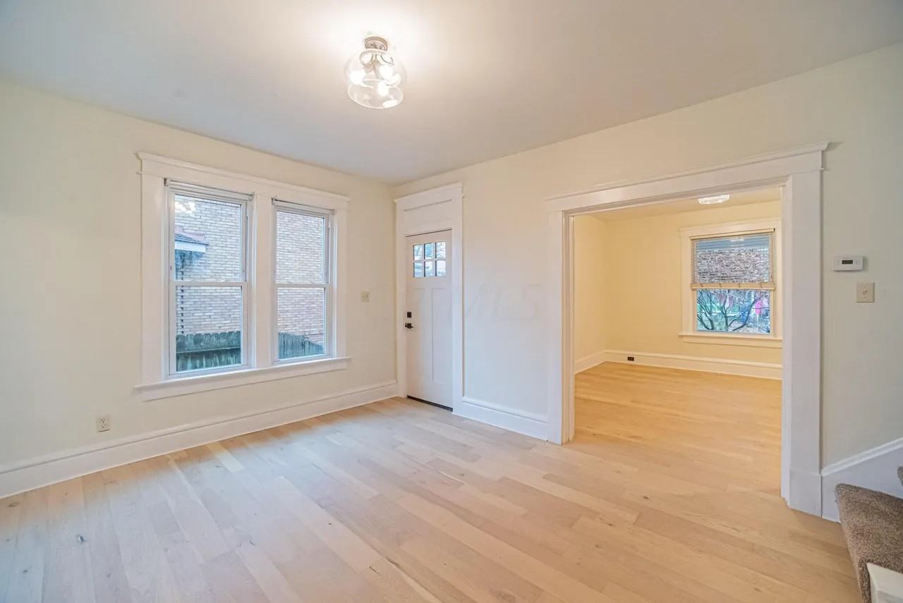 2440 Summit St #NA - Photo 7 of 14