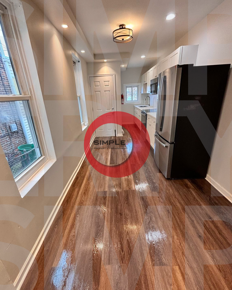1146 Locust St - Photo 2 of 13