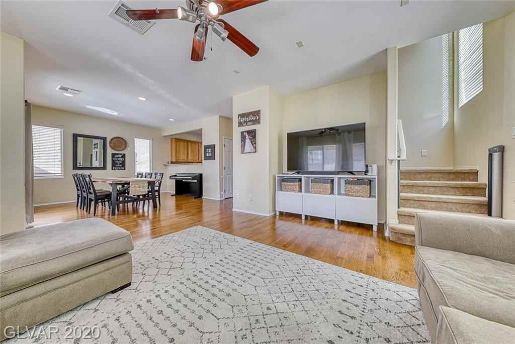 1049 Garnet Ridge Ct - Photo 4 of 32