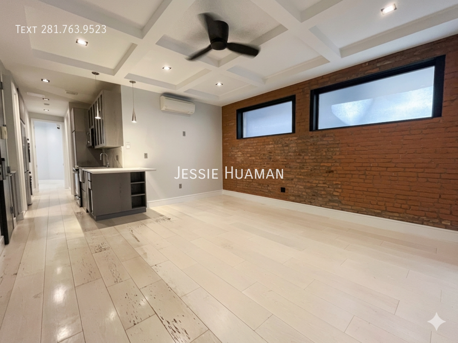 204 E 13th St #C - Photo 3 of 17