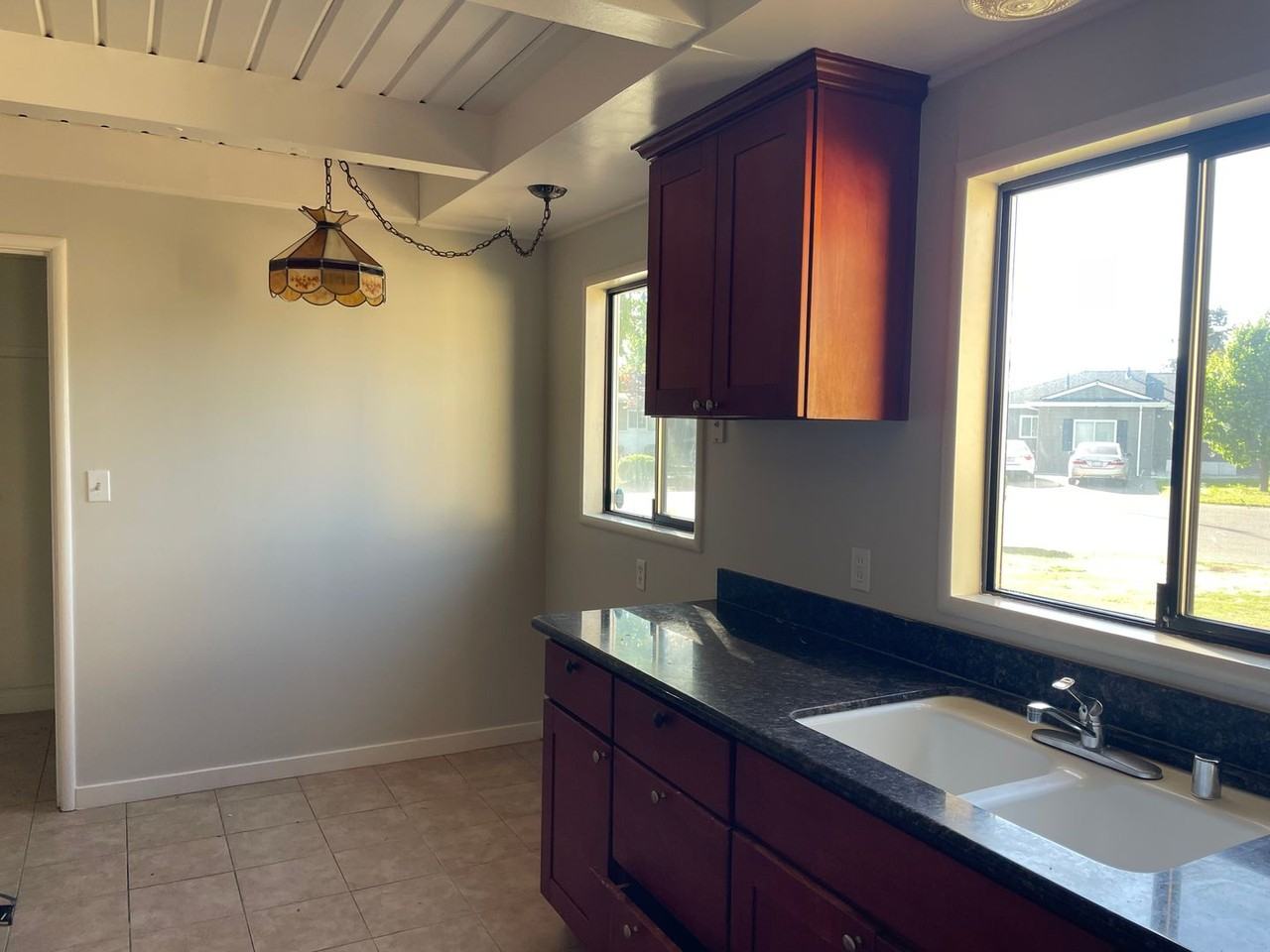 2341 Cortez Ln - Photo 4 of 23