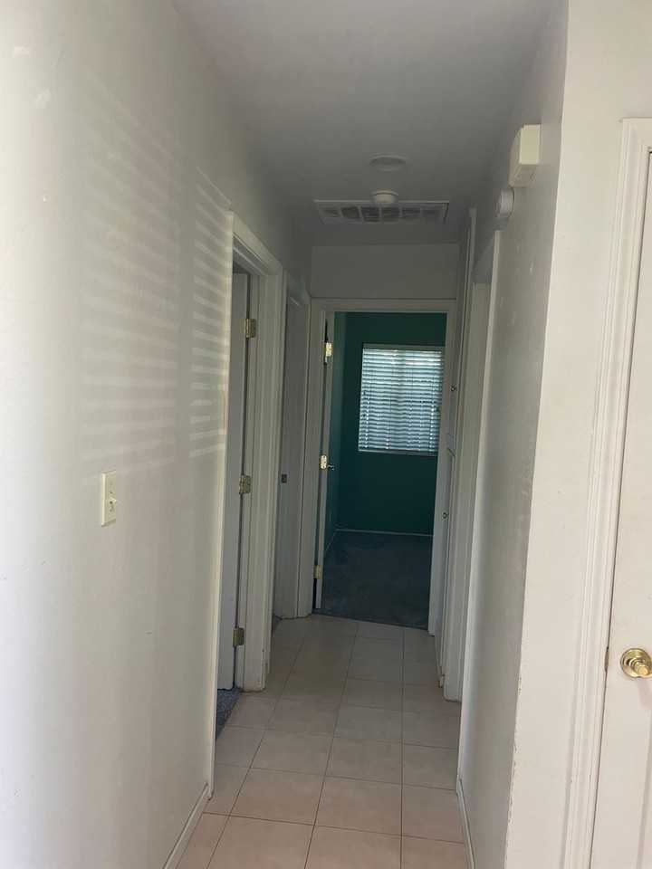 3128 Hempstead Rd - Photo 6 of 14