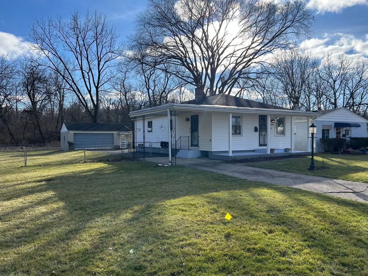 475 W Kanawha Ave - Photo 2 of 24