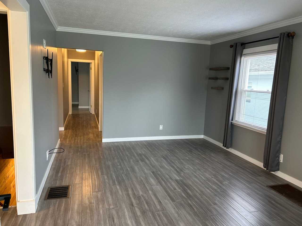 475 W Kanawha Ave - Photo 5 of 24