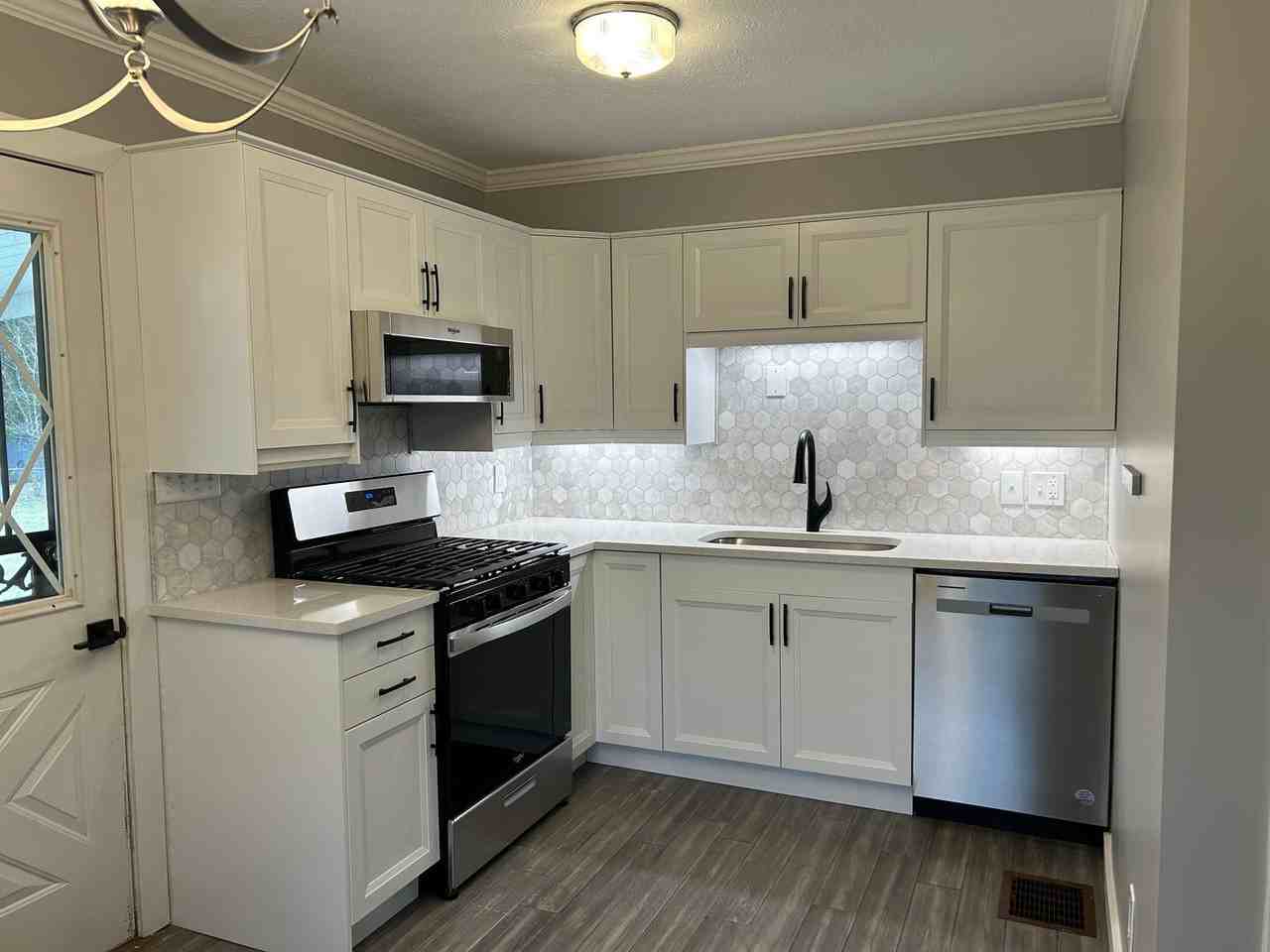 475 W Kanawha Ave - Photo 7 of 24