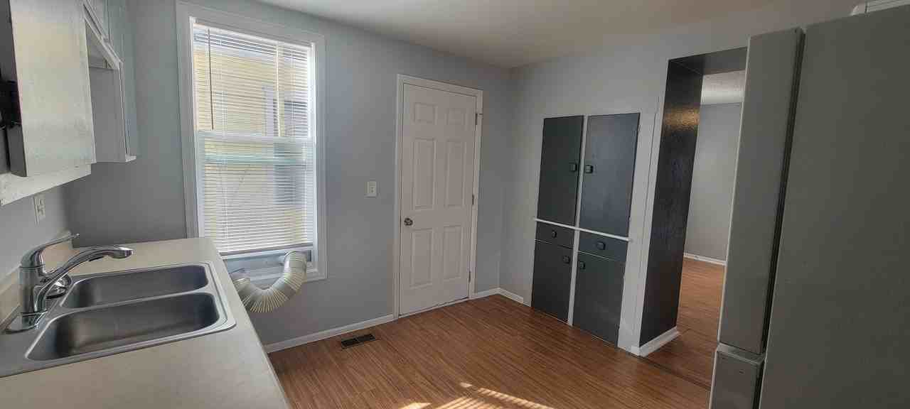 132 132 1/2 Greenwood Ave - 132 Greenwood - Photo 7 of 12