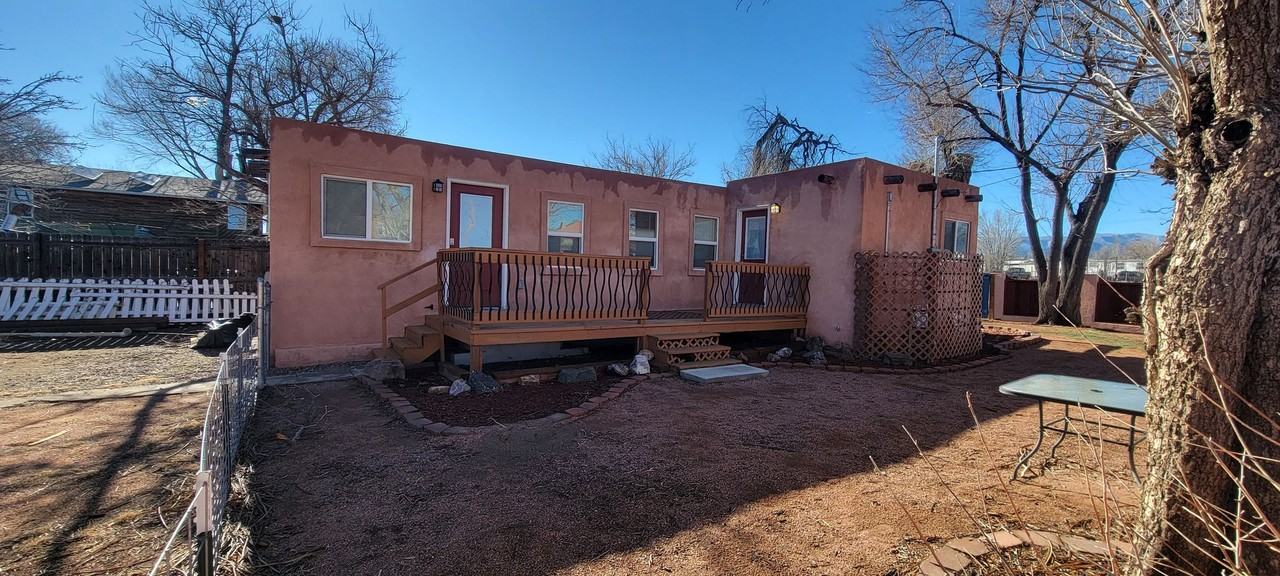 127 Railroad St - Photo 4 of 18