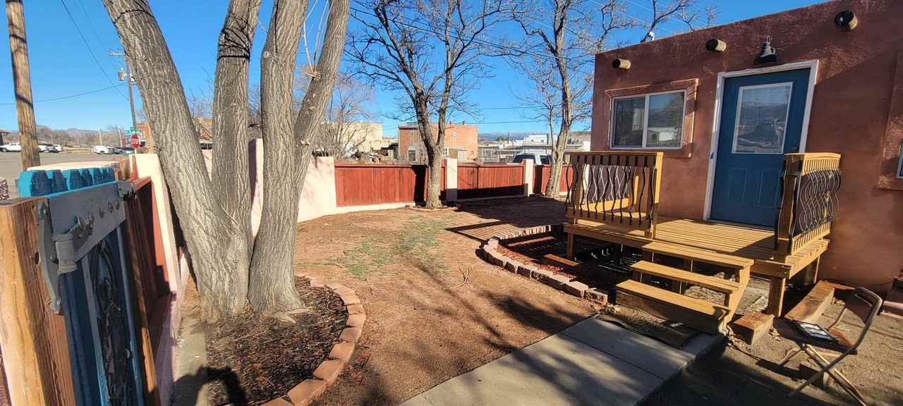 127 Railroad St - Photo 5 of 18