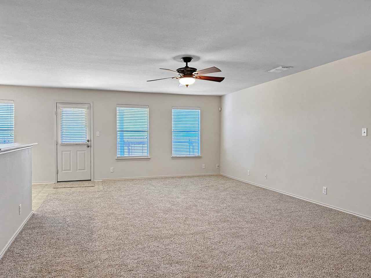 10015 Red Iron Crk - Photo 2 of 24