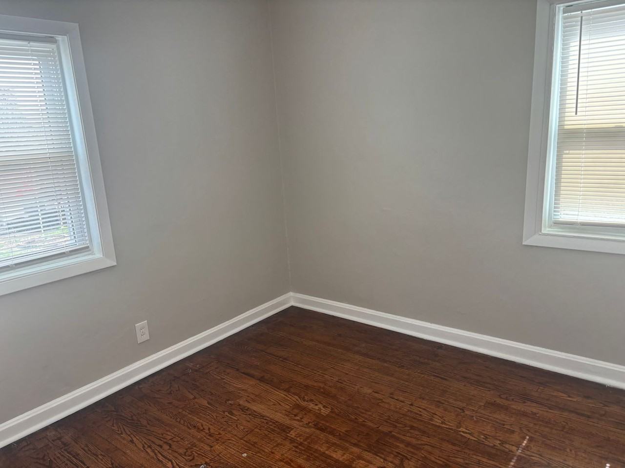 6625 Thurston Ave - Photo 4 of 15