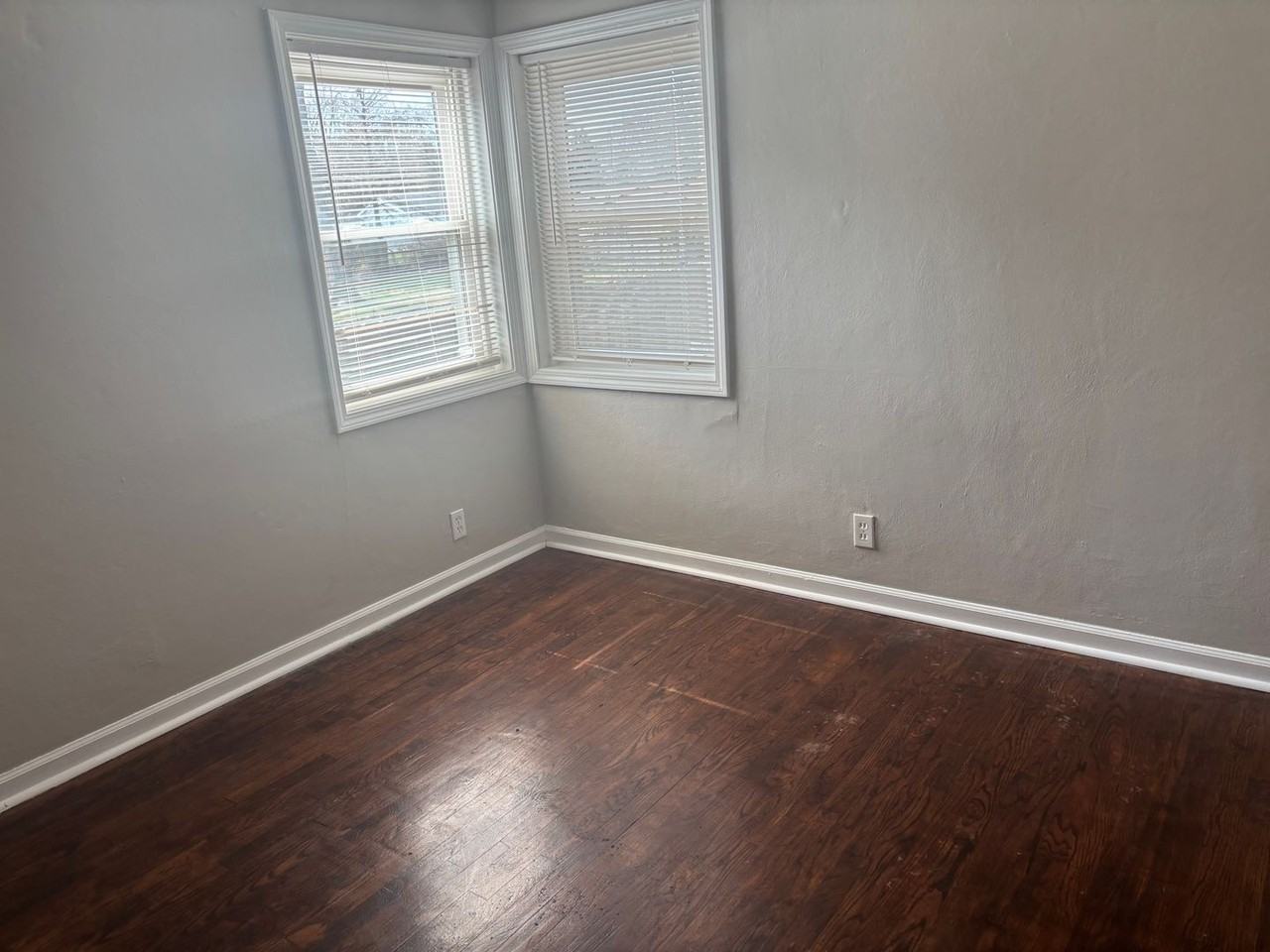 6625 Thurston Ave - Photo 6 of 15