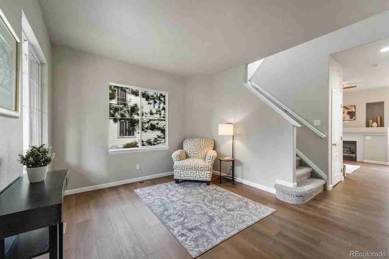 945 Evening Star Ct - Photo 2 of 6