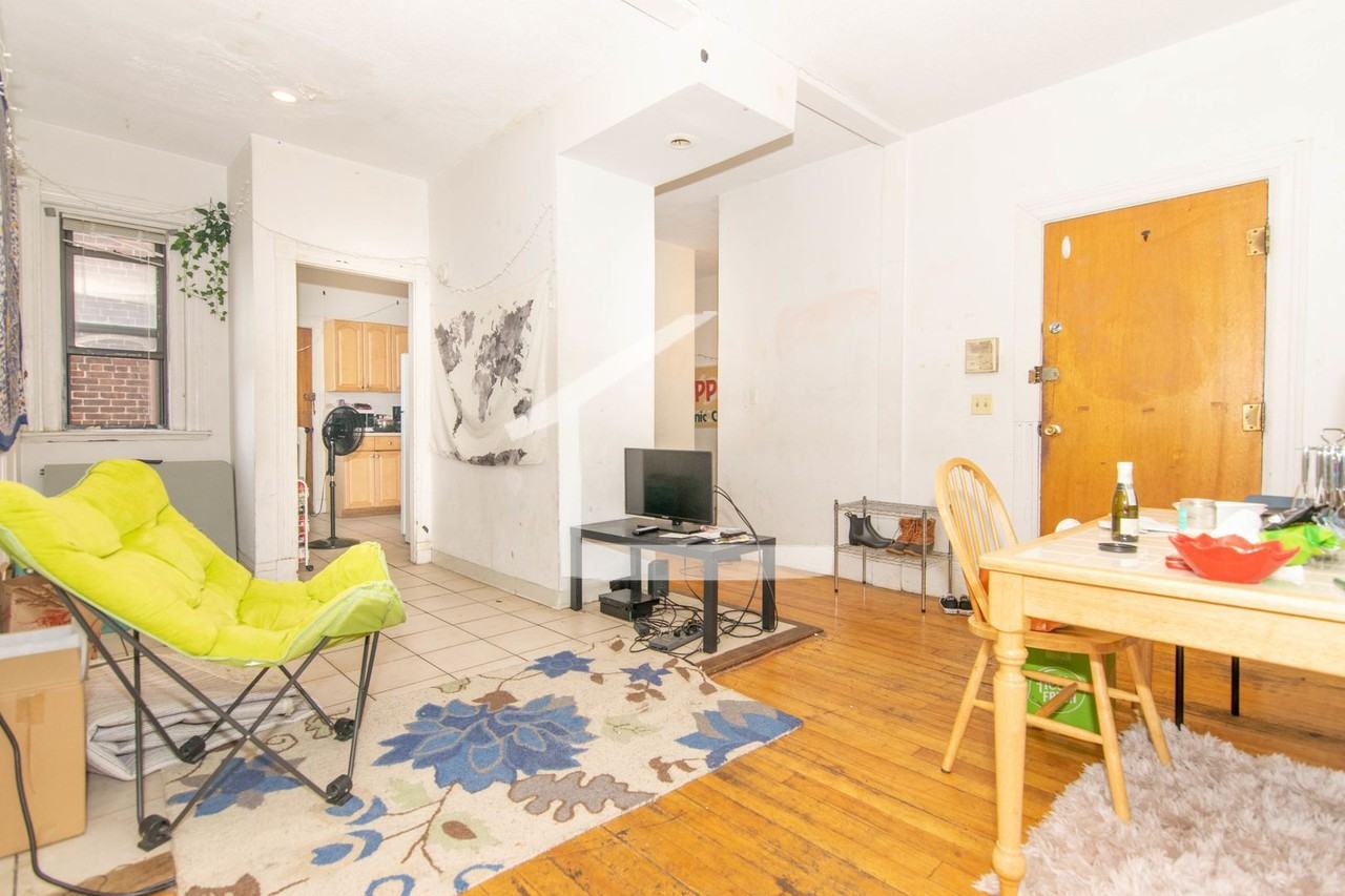 18 Spofford Rd - Photo 5 of 9