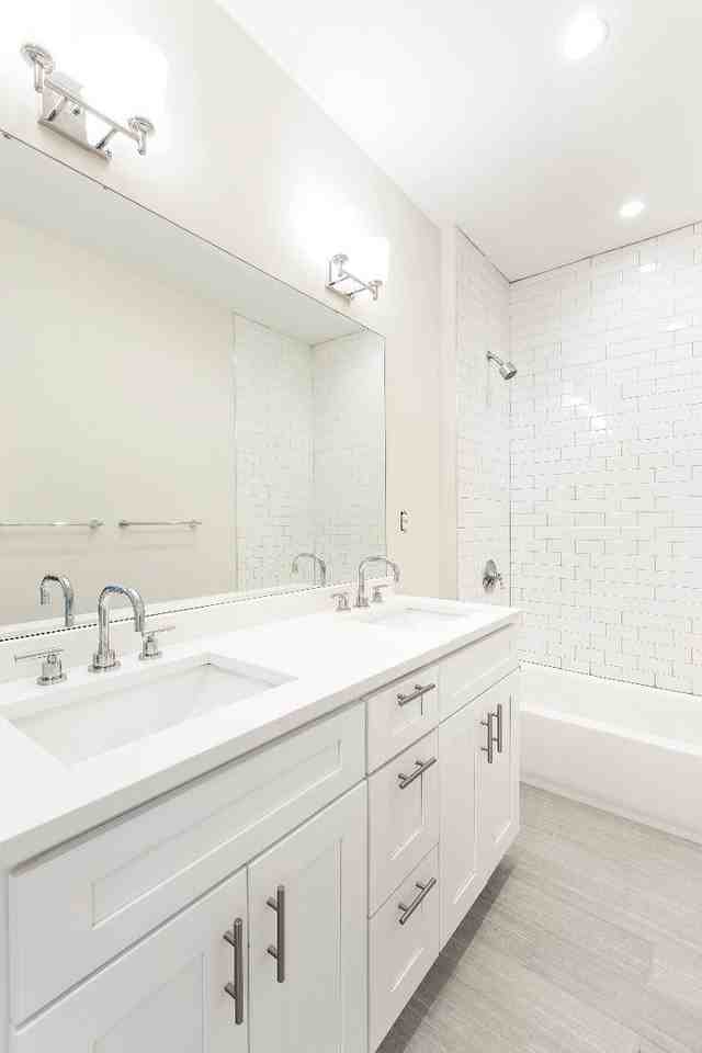 1912 Washington St - Photo 6 of 8