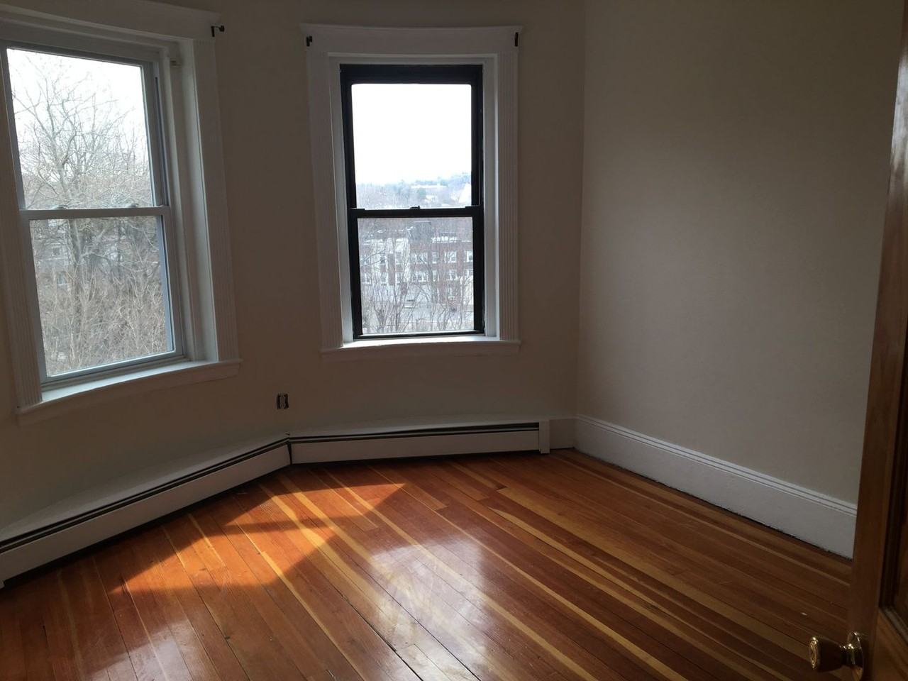 1668 Commonwealth Ave - Photo 6 of 10